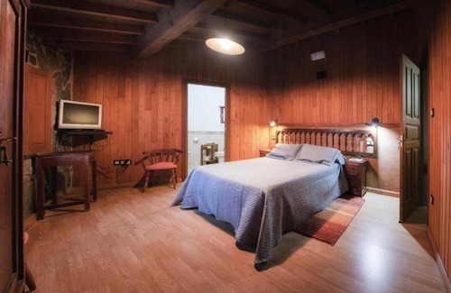 Lobios House | Experience Casa Baralló: Oceanfront Bliss & Pet-Friendly Stay
