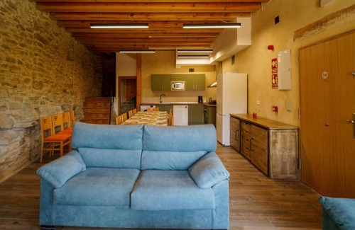 Lasaosa House | Casa Barambán: Exceptional Stay with Family and Pets Welcome