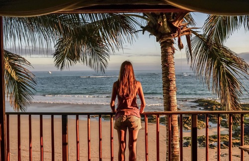 Puerto Villamil House | Casa Baronesa Waterfront Villa: Ocean View with Pool & Spa