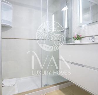 Cabanes Apartment | Casa Barranquilla Ivan Homes: 4-Star Stay with Pool Access