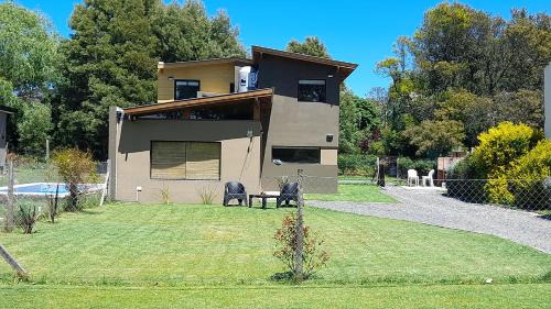 Los Acantilados House | Beachside Casa Barrio Acantilados for Families and Pets
