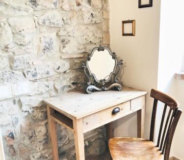 Peschiera Maraglio Bed & Breakfast | Casa Barteèi