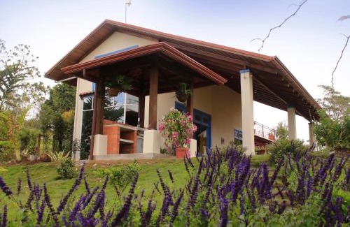 Orosi House | Relaxing Casa Bartzis Near Orosi & Tapanti National Park