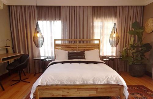 Silver Lakes House | Experience Casa Basilio Studio: 4-Star Comfort with Breakfast
