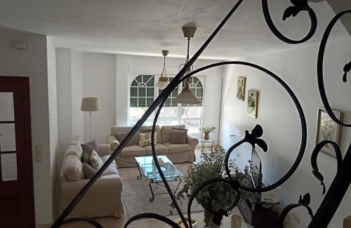 Cambados House | Family-Friendly Retreat at Casa Beatriz Awaits You