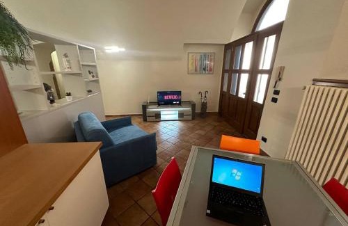 Lovere Old Town House | Pet-Friendly Casa Beccarie: Guest Rated 9.6/10