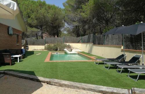 Begues House | Discover CASA EN BEGUES: Pet-Friendly Oasis Near Barcelona