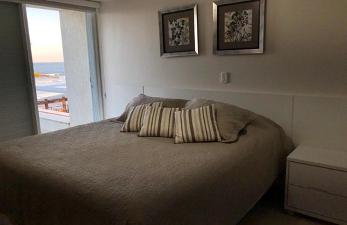 Itapoa House | Oceanfront Casa Beira Mar with 5 Suites & Amazing Views