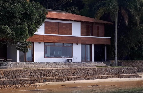 Angra dos Reis House | Escape to Casa Beira Mar on Gipoia Island, Angra dos Reis
