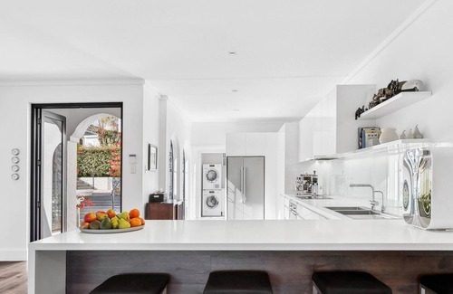 Mosman House | Casa Bella Luxury Waterfront | Executive Luxury House in Sydney with Great Swimming Pool