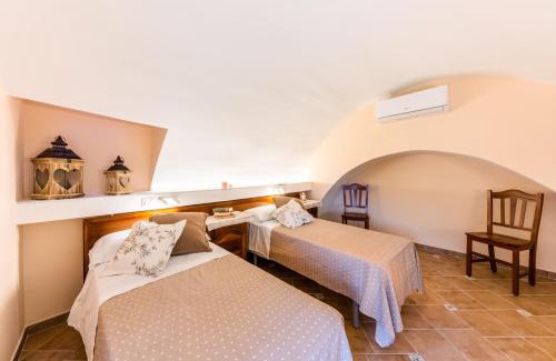 Pogerola Apartment | Family-Friendly CASA BELLAVISTA on Amalfi Coast, 9.3 Rated