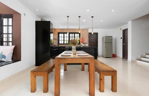 Ilhas Villa | Discover Casa Belo: 4BHK Villa with Private Garden & River View