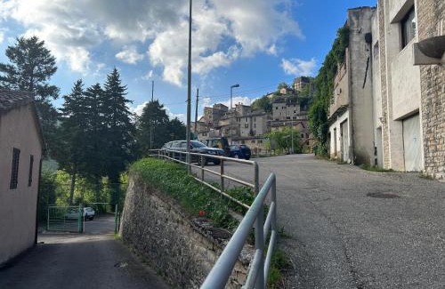 Precetto Apartment | Relax at Casa Belvedere in Valle San Martino di Spoleto