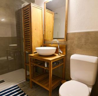 Rovio Apartment | Relaxing Oceanfront Escape at Casa Belvedere with Spa
