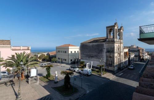 Piedimonte Etneo Apartment | Oceanfront Casa Belvedere: Guest Rated 9.4/10