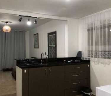 Cajuru House | Casa bem localizada em Curitiba