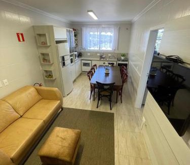 Jardim Gloria House | Family-Friendly Stay at Casa Bem Vino - Rated 9/10