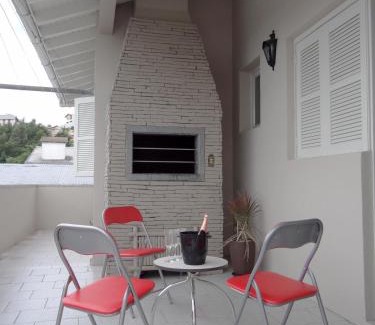 Jardim Gloria House | Family-Friendly Stay at Casa Bem Vino - Rated 9/10