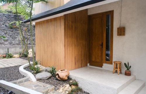 Salatiga House | Pet-Friendly Casa Benna in Salatiga - Guest Rated 10/10
