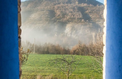 Sobrecastell Cottage | Top-Rated Casa Bernat: Spacious Haven for 4 Guests