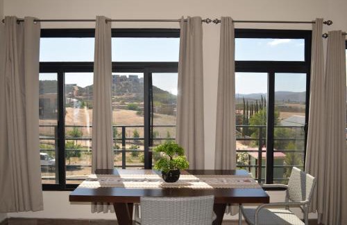 Valle de Guadalupe Hotel | Family-Friendly Getaway at Casa Berty 3 - Pet Welcoming!