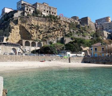 Pizzo Apartment | Family-Friendly Casa Bettina with Exceptional 9/10 Rating