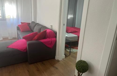 Elche Apartment | Pet-Friendly Comfort at Casa Bia Plus - Rated 9/10
