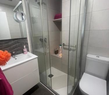 Elche Apartment | Pet-Friendly Comfort at Casa Bia Plus - Rated 9/10