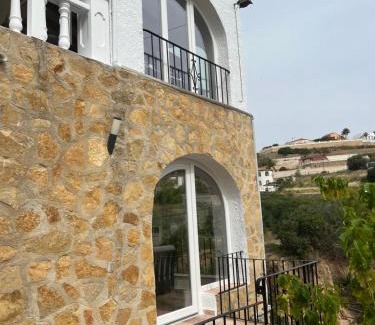 La Canuta Apartment | Exquisite Casa Biamar: Oceanfront Haven with Pool