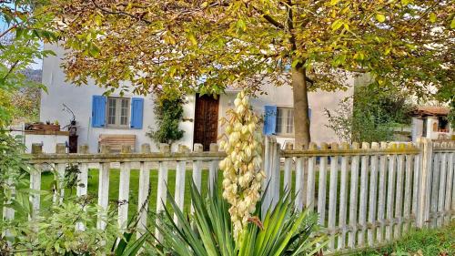 Niella Belbo House | Cozy Casa Biancarosa: Pet-Friendly Retreat with Kitchen