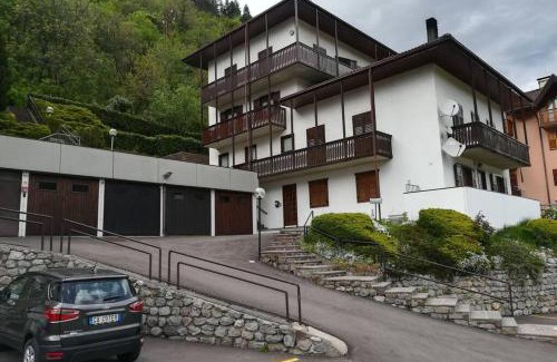 Male Apartment | Budget-Friendly Getaway at Casa Bianca - Family Approved!
