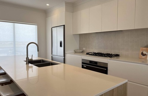 Cape Jaffa House | Casa Bianca - Breathtaking Ocean and Harbour Views Await