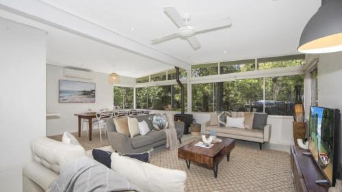 Pearl Beach House | Relaxing Family Getaway at Casa Bianca - Pearl Beach