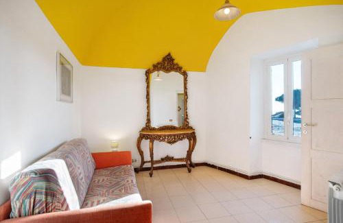 San Lorenzo al Mare Apartment | Casa bici sole e mare