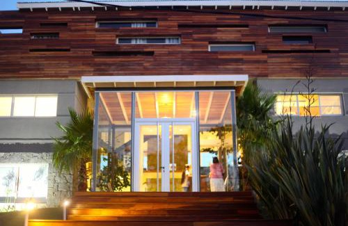 Manatiales Hotel | Discover Casa Bikini: Pet Friendly with Ocean Views