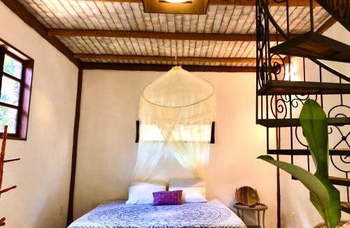Porto Seguro Cabin | Eco-Friendly Glamping at Gaia - Perfect for Families & Pets