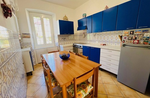 Costarainera Apartment | Beautiful Casa Biondina with Spectacular Sea Views