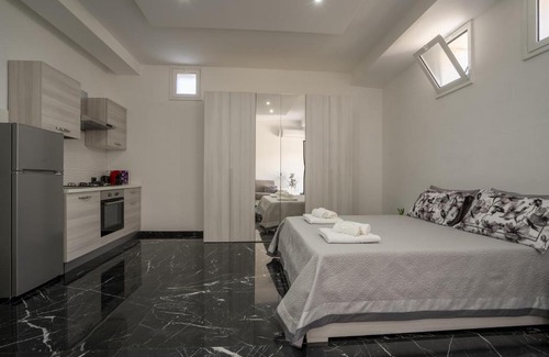 Taranto House | Pet-Friendly Casa Birmano with Oceanfront Views