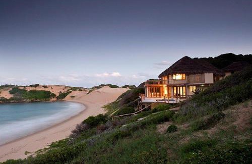 Inhambane House | Relax at Casa Bitonga with Oceanfront Pool Views