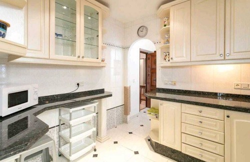 Cala Apartment | Beachfront Casa Blanca 4: Guest Rated 9.8 with Ocean Views