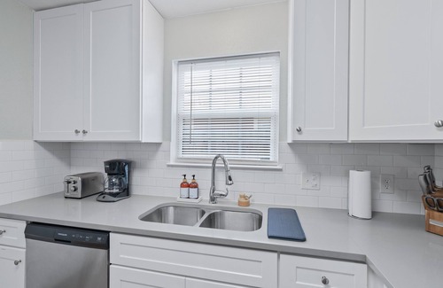 Georgetown House | Casa Blanca: Guest Rated 10/10 with Spa & Breakfast