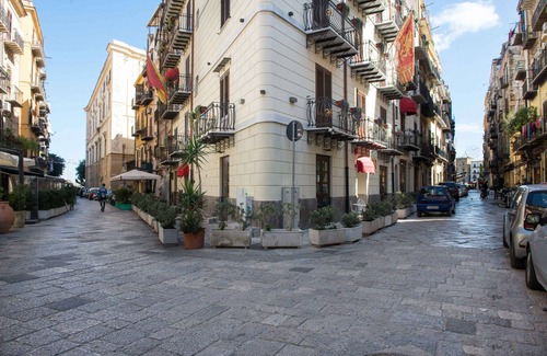 Castellammare Vucciria Apartment | Discover Casa Blu con Terrazza: A Family-Friendly Retreat