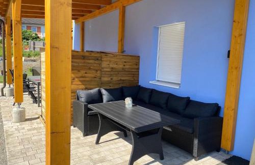 Arnoldstein House | Discover Casa Blu Kärnten: Spa Retreat with Hot Tub Access