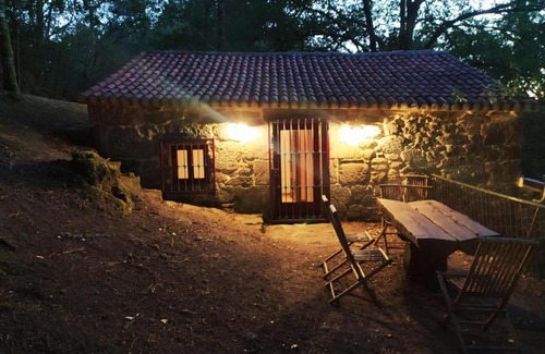 Pereiro de Aguiar House | Discover Casa Bodeguita Sacra: Family-Friendly Retreat