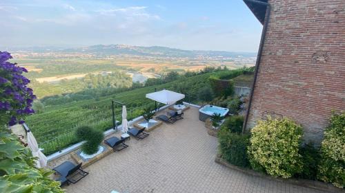 Barbaresco House | Idyllic Casa Boffa: Oceanfront Retreat with Hot Tub