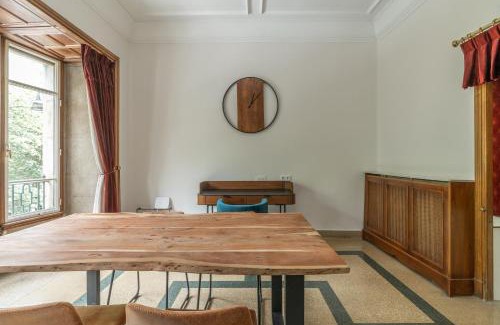 Ourense Apartment | Inviting Casa Bogart: Family-Friendly Stay with 9.3 Rating