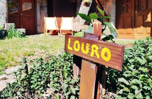 Melgaco House | Casa Boletus: Pet and Child Friendly Retreat with 9/10 Rating