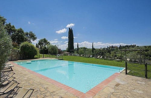 Grassina House | Romantic Casa Bonannia I: Cozy Tuscan Getaway with Pool