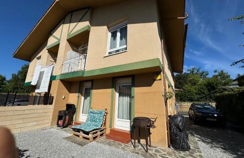 Anero Apartment | Discover Casa Bora: Family-Friendly Retreat with Hot Tub