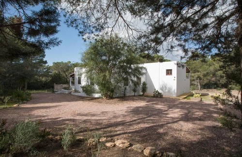 Formentera House | Family-Friendly Retreat at Casa Bosque - 4-Star Comfort